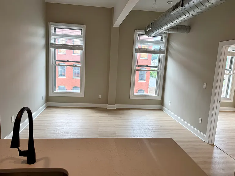 347-355 Main St #8 — Photo 6