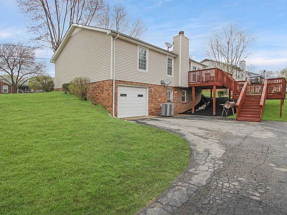 2nd image of 614 Doane Dr