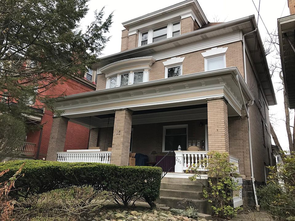 Front of house. Just painted last summer