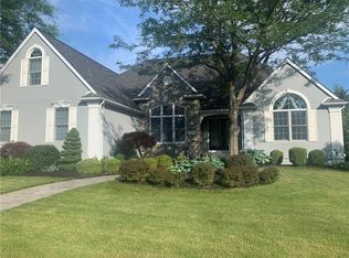 6183 Cobblestone Dr, Erie, PA 16509