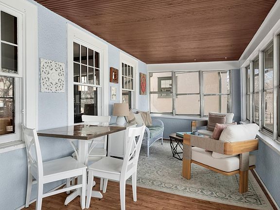 2nd image of 2028 Wellesley Ave