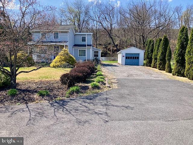 1st image of 1220 Valley Rd