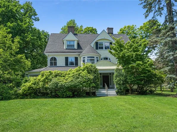 25 Maple Ave, Warwick, NY 10990