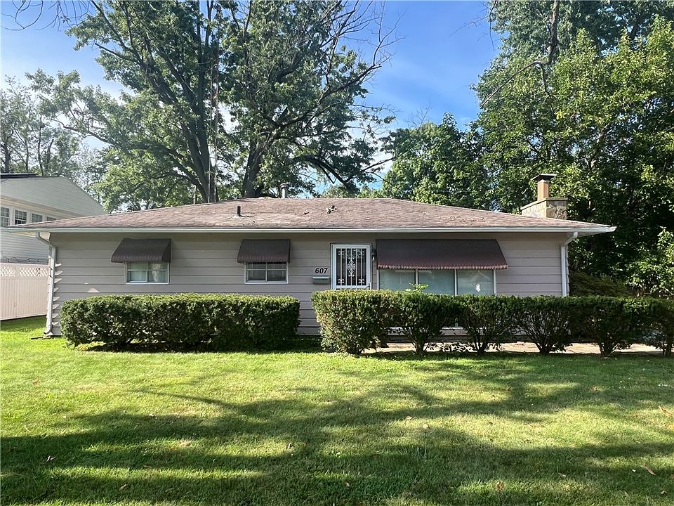 1st image of 607 Meadowlawn Dr