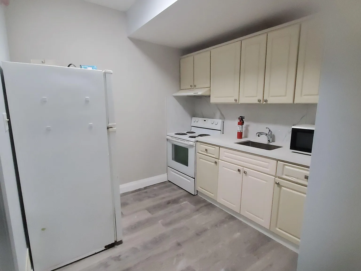 3 bed, $2,800 — Photo 4