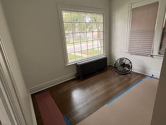 5th image of 3328 Wisconsin Ave