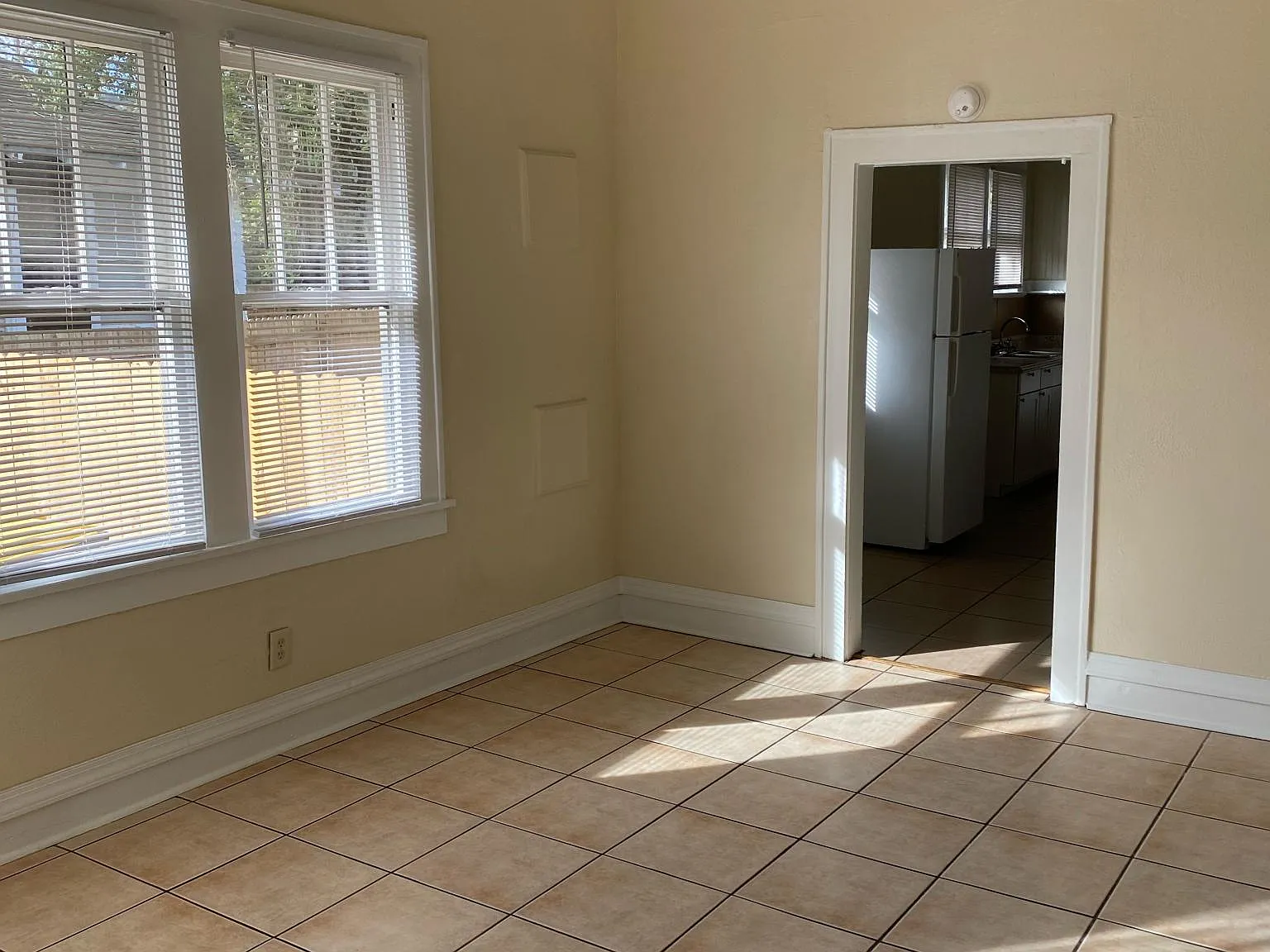 2735 Forbes St — Photo 4