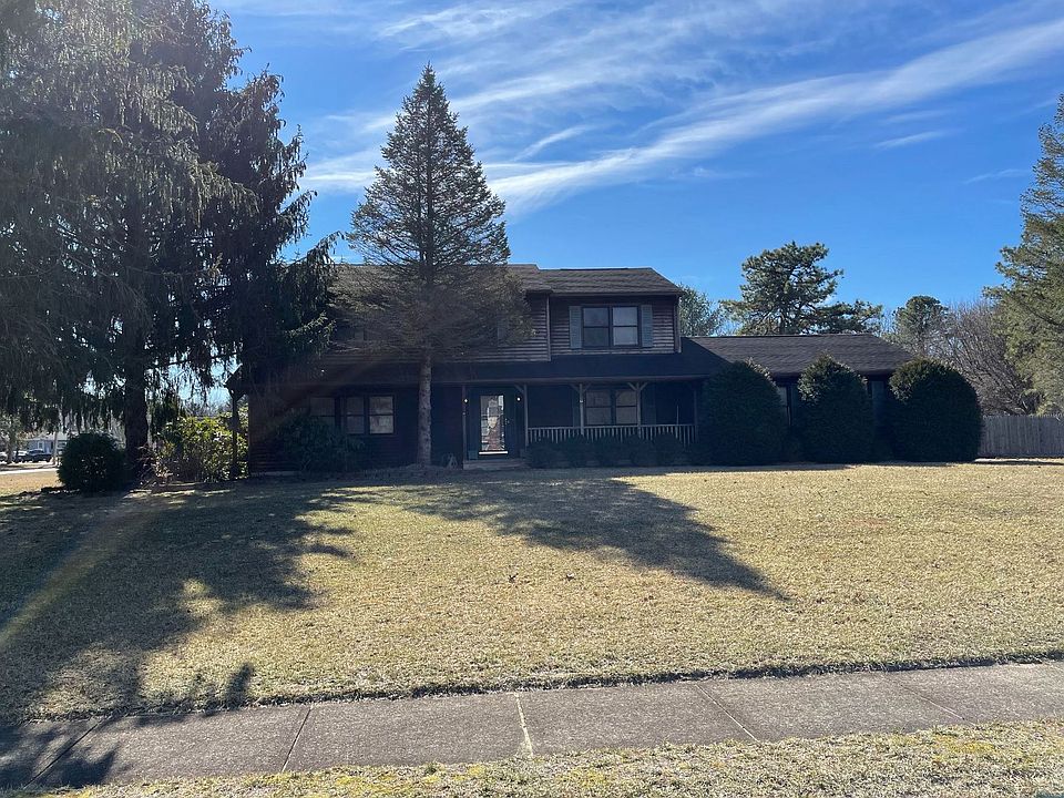 1st image of 11 Harmony Hill Ct