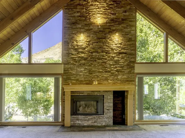 141 Sage Dr, Bishop, CA 93514