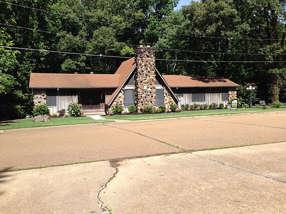 2nd image of 271 McCollum Dr