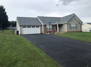 6784 Rangecrest Rd, Belews Creek, NC 27009