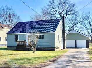 751 Blue Cut Rd, Newark, NY 14513