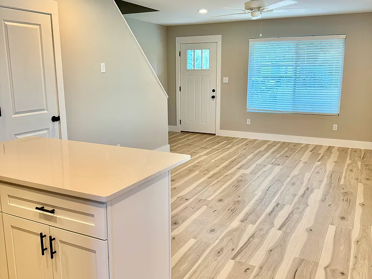 121 Norway Ave — Photo 18