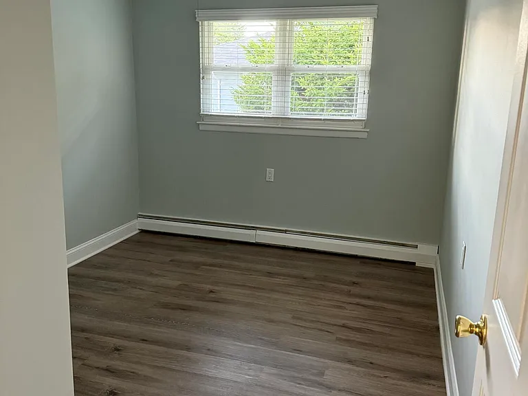 19 Niagara Dr — Photo 10