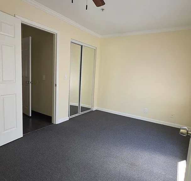 Sierra Crossing Apartments — Photo 16