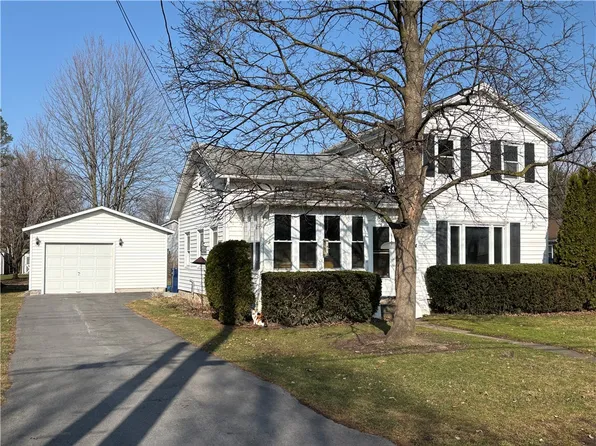 19 Washington St, Seneca Falls, NY 13148