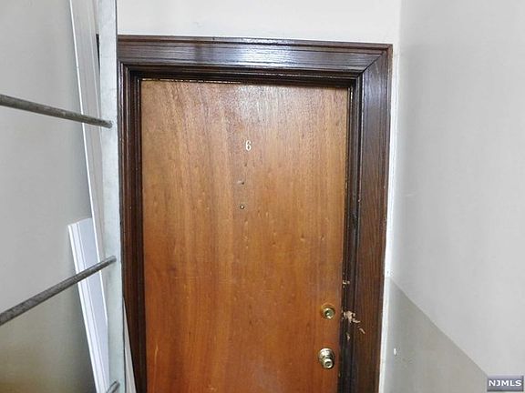 2nd image of 344 Palisade Ave #6