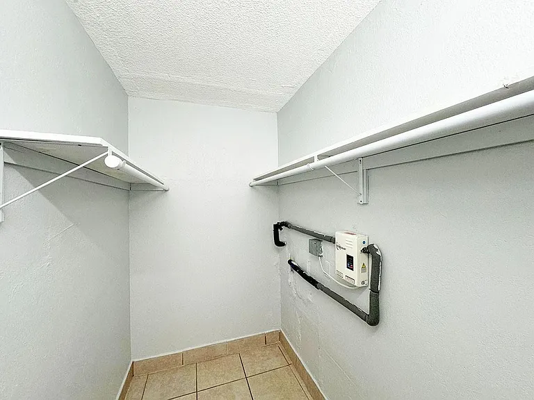 100 NW 30th Ave #1 — Photo 7