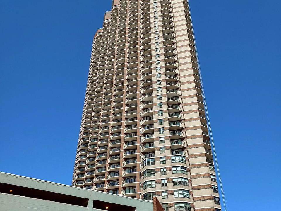 1st image of 3660 N Lake Shore Dr APT 1308