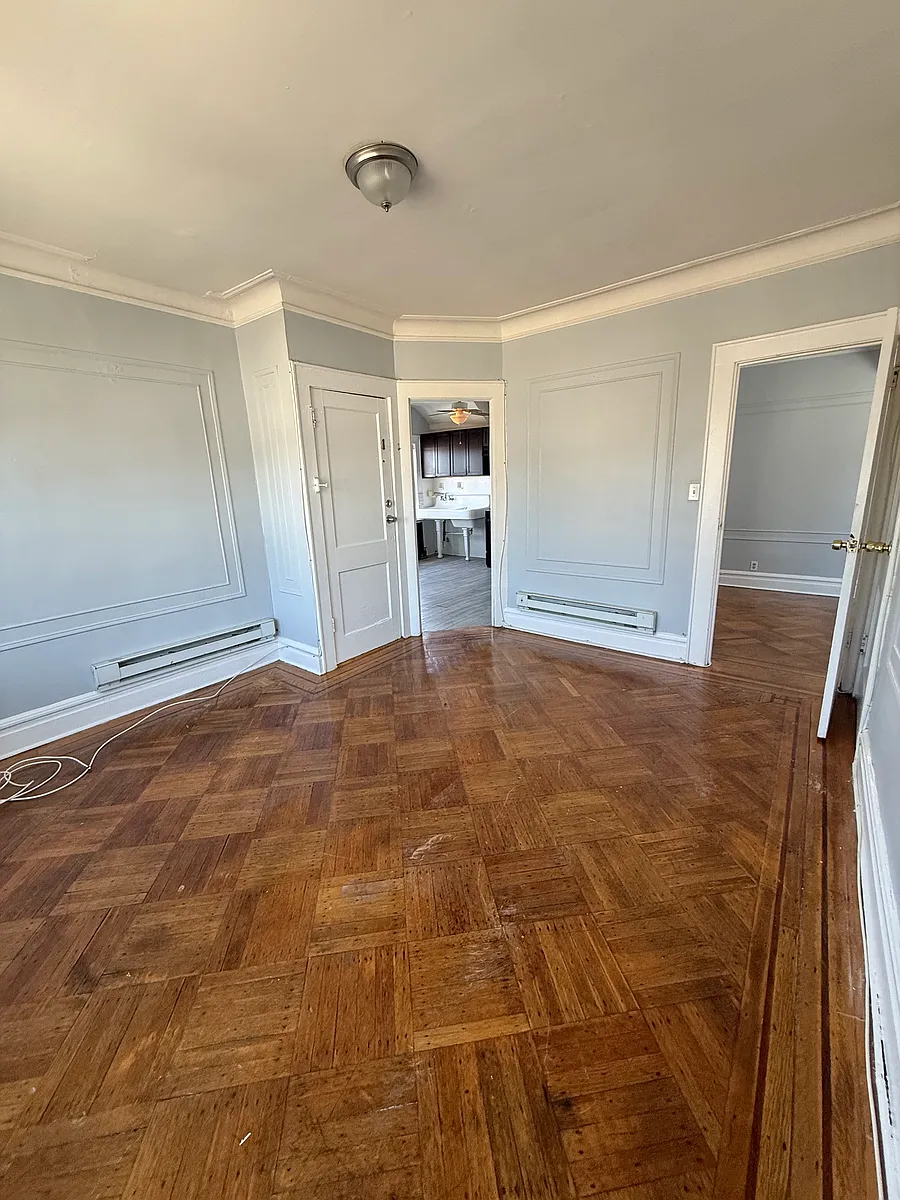 Building Photo - 190 Keer Ave #3
