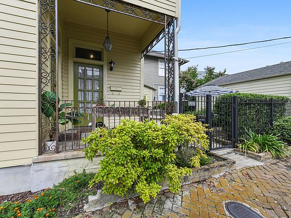 2nd image of 1414 General Pershing St