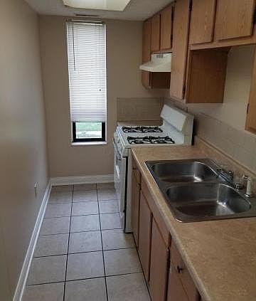 2nd image of 21 King Arthur Blvd