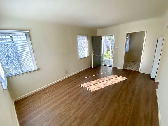2nd image of 950 N Eucalyptus Ave