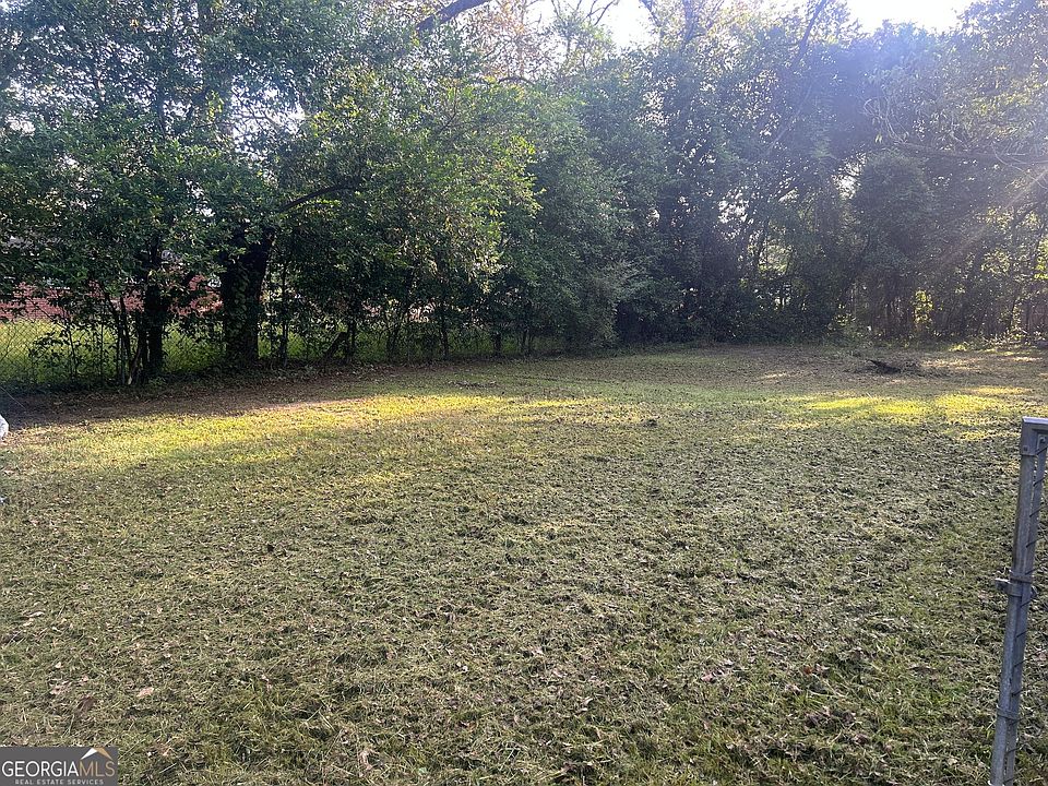 2nd image of 2431 Rosen Ave