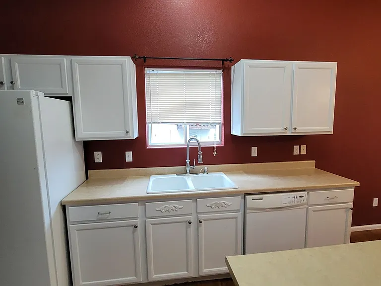 7323 Bentwater Dr — Photo 3