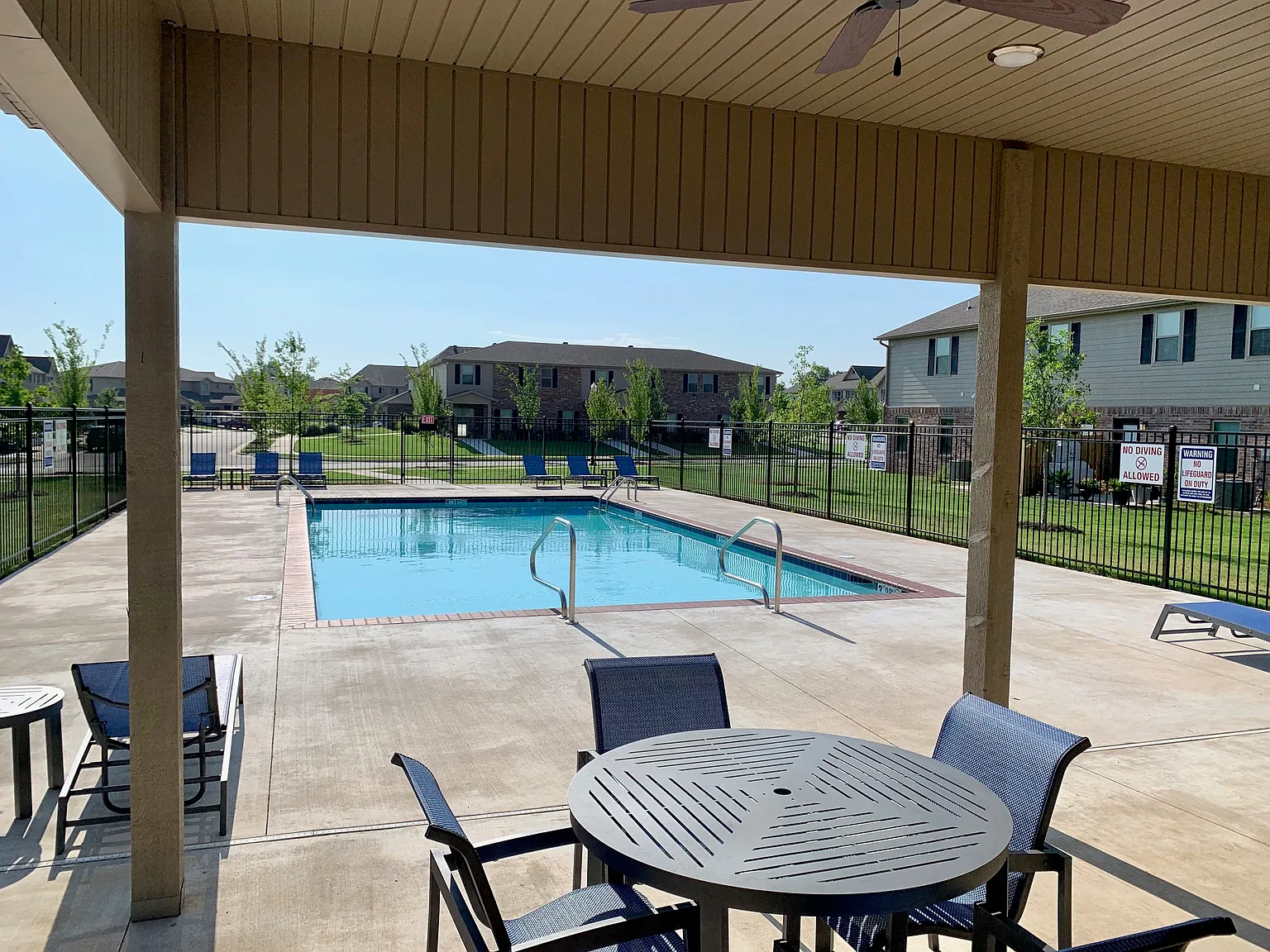 Buckeye Crossing Townhomes — Photo 4