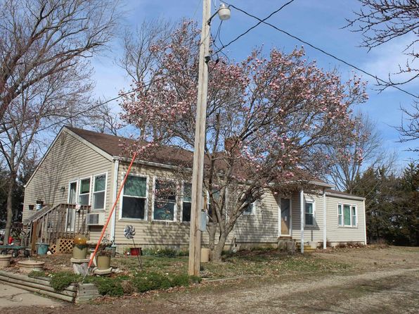 5735 SW 61st St, Topeka, KS 66619