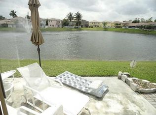 4014 Crescent Creek Dr, Pompano Beach, FL 33073