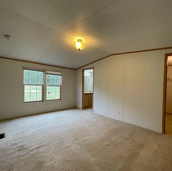 1374 Meadowlark Ln — Photo 5