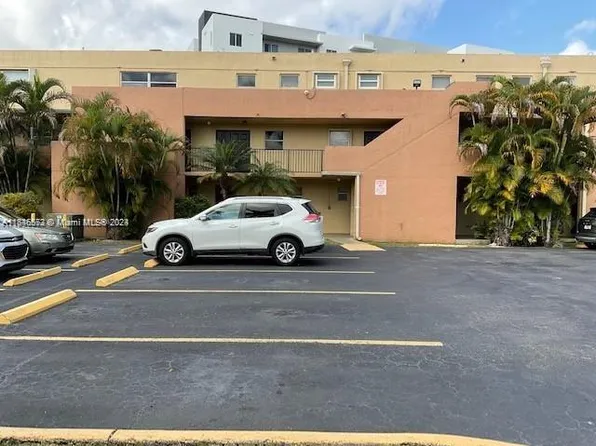 140 NW 87th Ave APT G216, Miami, FL 33172