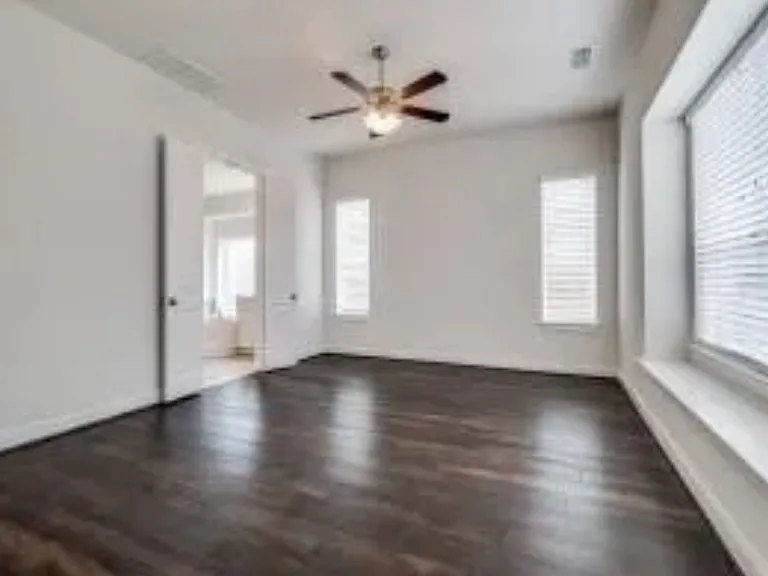 4037 Knighterrant Dr — Photo 13