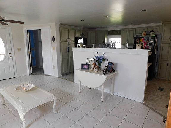 5th image of 271 W Caribbean