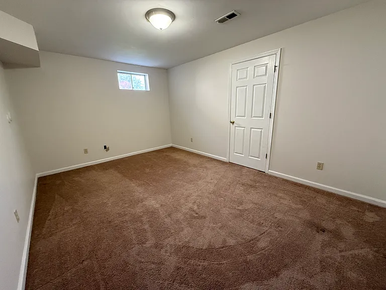 415 Harby Dr — Photo 20