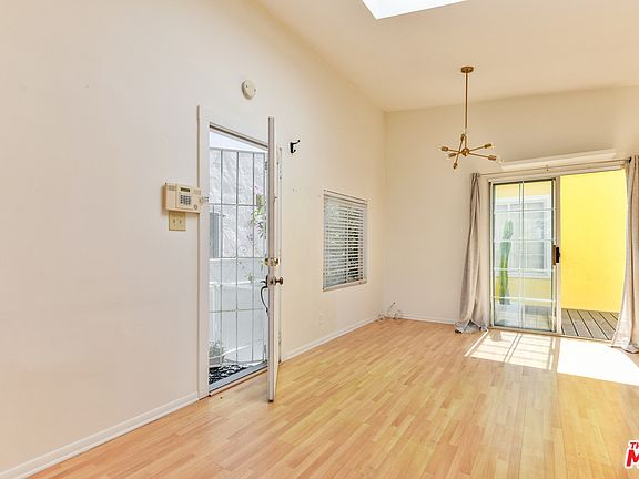 5th image of 420 Altair Pl APT A