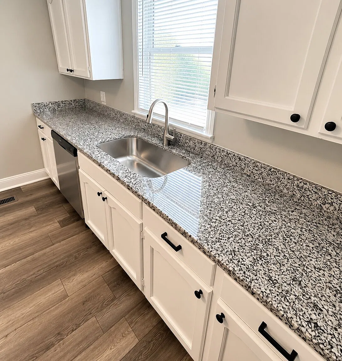 223 E Woodrow St — Photo 1