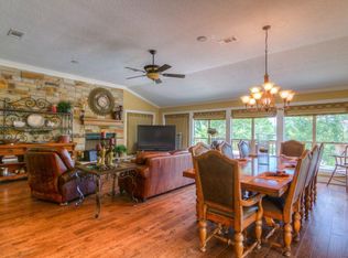 58 Hill Top Rd, Huntsville, TX 77320