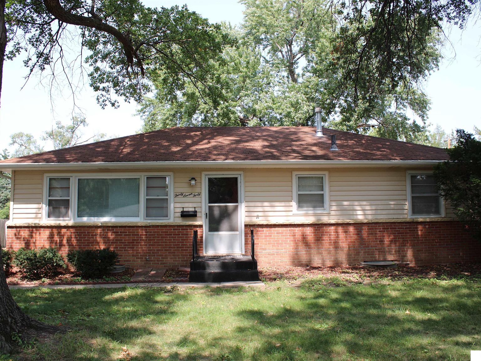 3740 X St, Lincoln, NE 68503 | Zillow