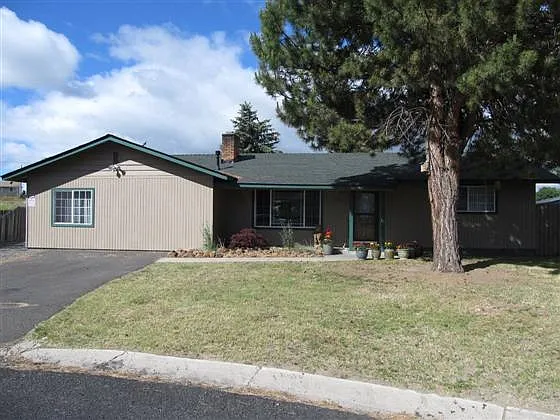 4846 Larry Pl photo 1