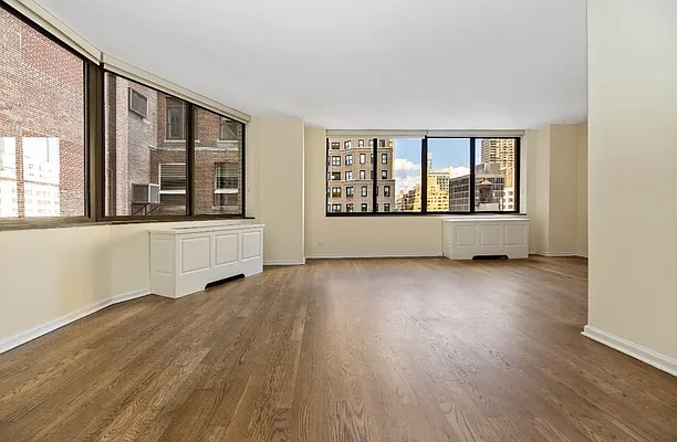 Rented by REAL New York | media 9