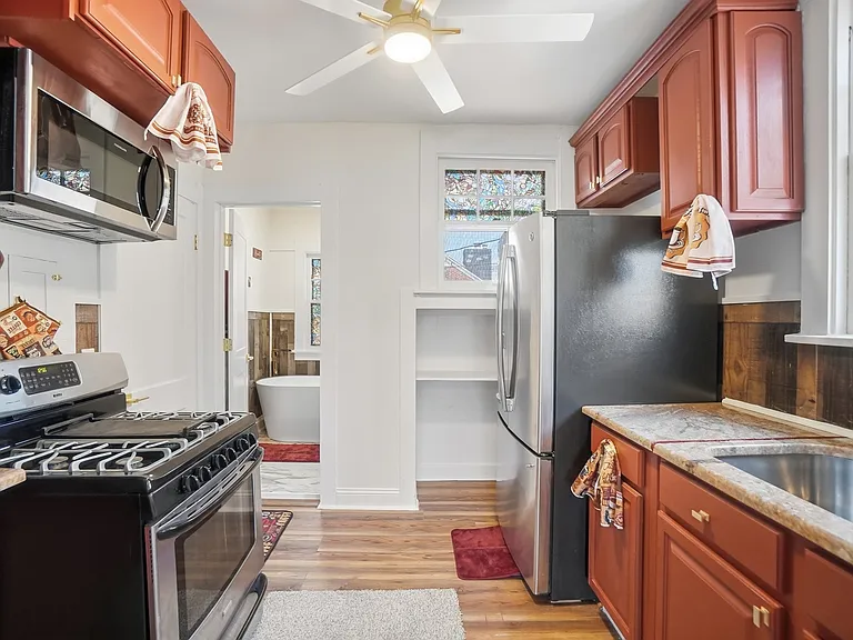 2306 Eastbrook Dr — Photo 17