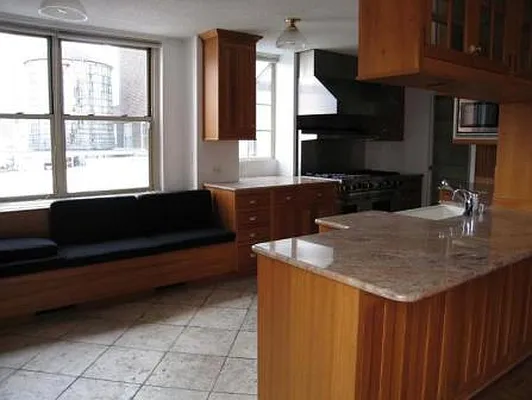 Rented by Manhattan Skyline | media 4