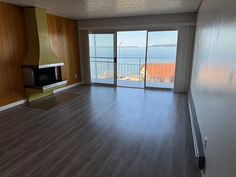 2700 Alki Ave SW #403 — Photo 2