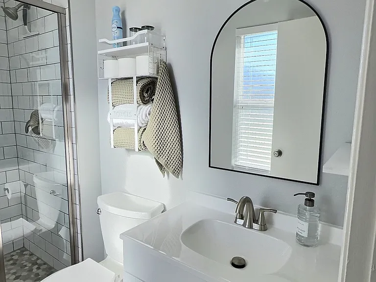 8237 N Del Mar Ave — Photo 14