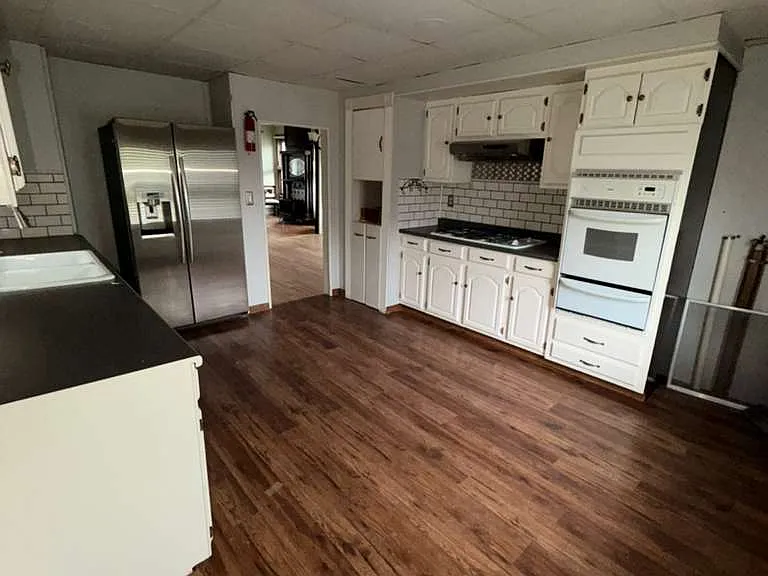 31 Sheridan Ave #2 — Photo 3