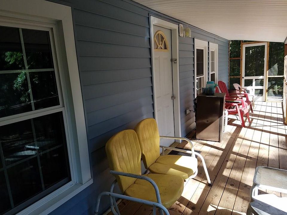 1st image of 381 Hickory Dr