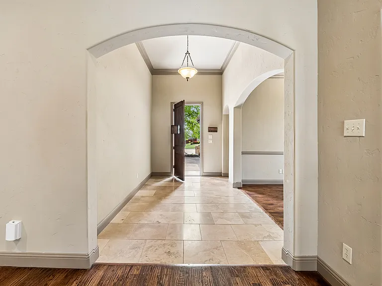 2647 Waterstone Ln — Photo 3